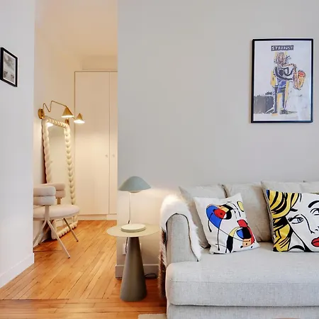 Calm Square Flat *
